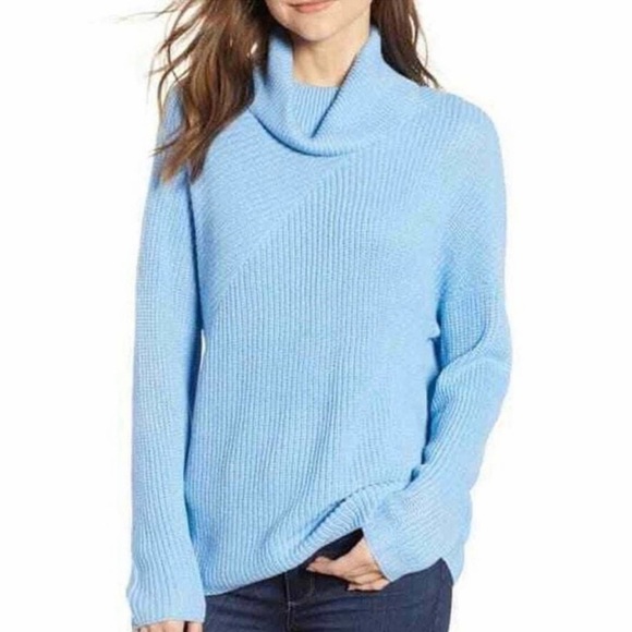 Chelsea28 Sweaters - Chelsea28 X Revolve knit turtle neck sweater